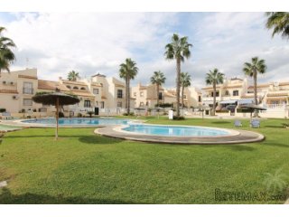 Beautiful upstairs apartment with sea view 300 meters from..