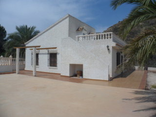 3 bedroom, 2 bathroom Finca
