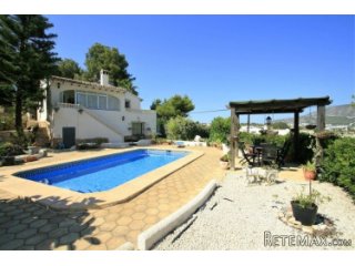 Villa for sale in Moraira. This lovely villa is located..