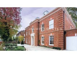 Acacia Road, NW8