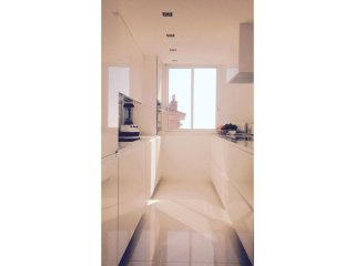 Magnificent 3 Bed Apartment Between..