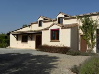 Charming 5 bed character detached house..