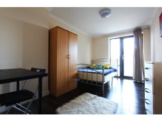 Single with double bed near East Acton..