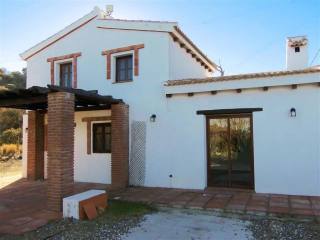 Villa - Cosy 2 bedroom, one bathroom..