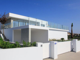 3 Bedrooms - Villa - Alicante - For Sale