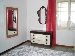 4 bedroom, 1 bathroom Apartment, (build..