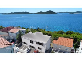 DRAGE PAKOŠTANE - DELUX APARTMENT FIRST LINE TO THE SEA - A
