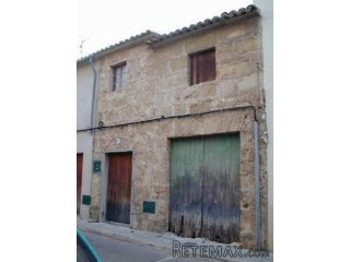 Very good location for this townhouse which once..