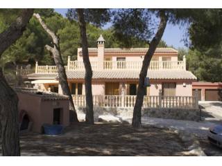 4 bedroom, 2 bathroom Finca / Country..