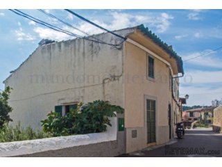 Townhouse in the heart of Selva, close to the main square..