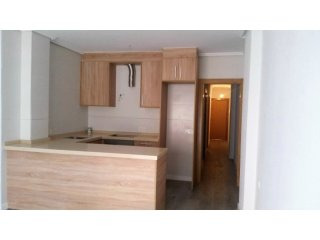 RS379, 2 Bedroom Apartment Reformed..
