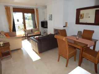 2 Bedrooms Apartment For Sale