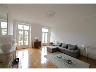Exceptional villa close to city