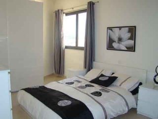 Flat, Luxurious Finish