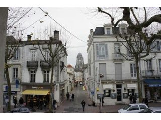 2 Bedrooms - Apartment -..