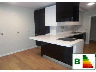 Apartment With Three Bedrooms In Tomar..