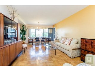 3 bedroom Apartment For Sale: 3515..