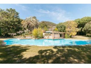 6 bedroom Detached House For Sale:..