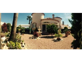 3 Bedroom 2 Bathroom Villa In..