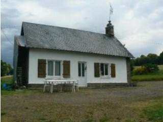 House with Outbuilding in Quiet Spot