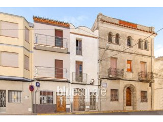 4 Bedroom Townhouse For Sale in..