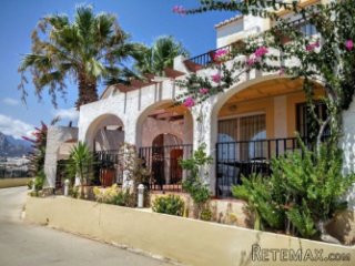 This is a very nice sea view bungalow with 3 bedrooms, 2..