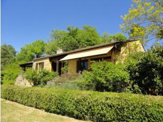 Pretty Villa Set On 2.5 Hectares Of..