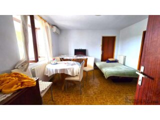 Rovinj, 9 km, 180 m2 stambene površine + 240 m2 vrt