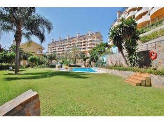 2 Bedroom Middle Floor Apartment