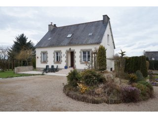 Neat 4 Bedroom Detached House