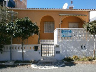 2 Bedrooms - Property - Alicante - For..