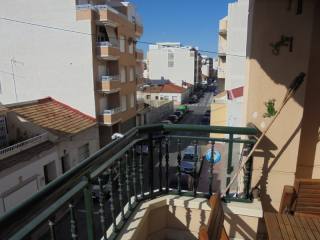 IMMACULATE 4 BEDROOM TOWN CENTRE..