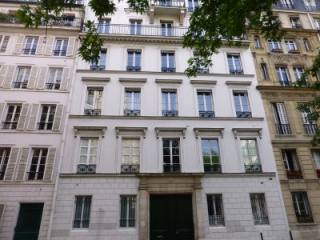 Top floor studio to renovate with a..
