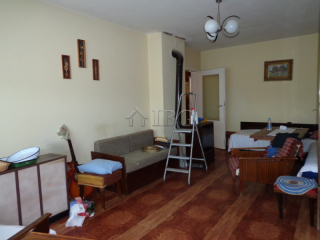 Classic 1-bedroom apartment