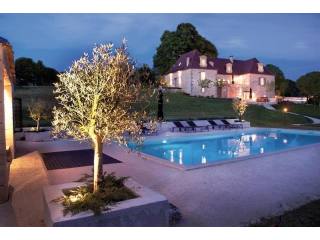 5 bedroom Property For Sale: Aquitaine..