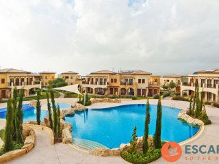 Luxury Apartment In Theseus Village