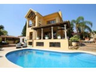 5 Bedrooms - Villa - Malaga - For Sale