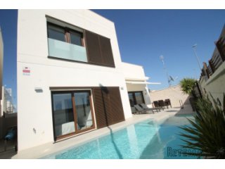 Beautiful modern new build villa! This villa has 3 bedrooms..