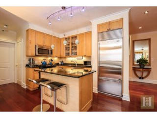 2 bedroom Apartment For Sale: 203 WEST..