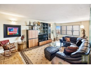 1 bedroom Apartment For Sale: 400 EAST..