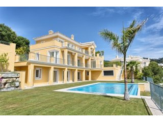 5 Bedrooms - Villa - Malaga - For Sale