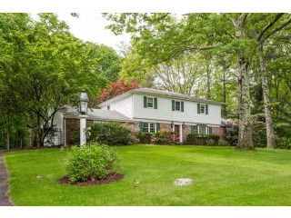 4 bedroom House For Sale: 46 W Glen..