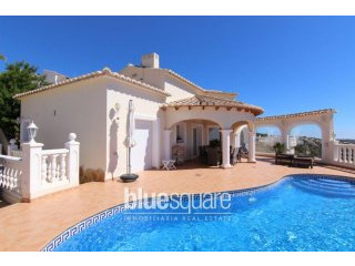 5 bedroom villa with view on Ibiza