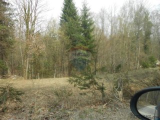 PARCELA U OAZI LOVAČKOG I PLANINSKOG TURIZMA