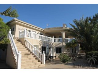 This fantastic sunny villa can be found in a luxury villa..