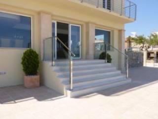 3* aparthotel in first line to the sea..