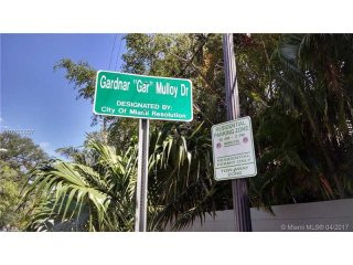 3 bedroom House For Sale: 800 NW 9th Ave