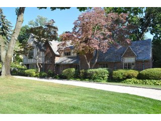 5 bedroom House For Sale: 2 Eastway..