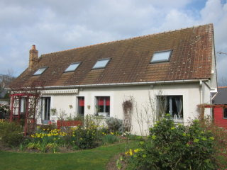 Nice Detached House with Garden