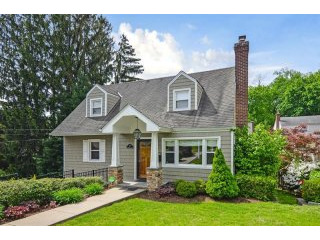 4 bedroom House For Sale: 132 Anderson..